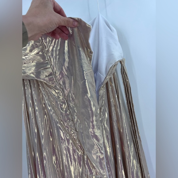 Amazon dress pleated size 8 shimmering metallic lamé fabric - Picture 6 of 9